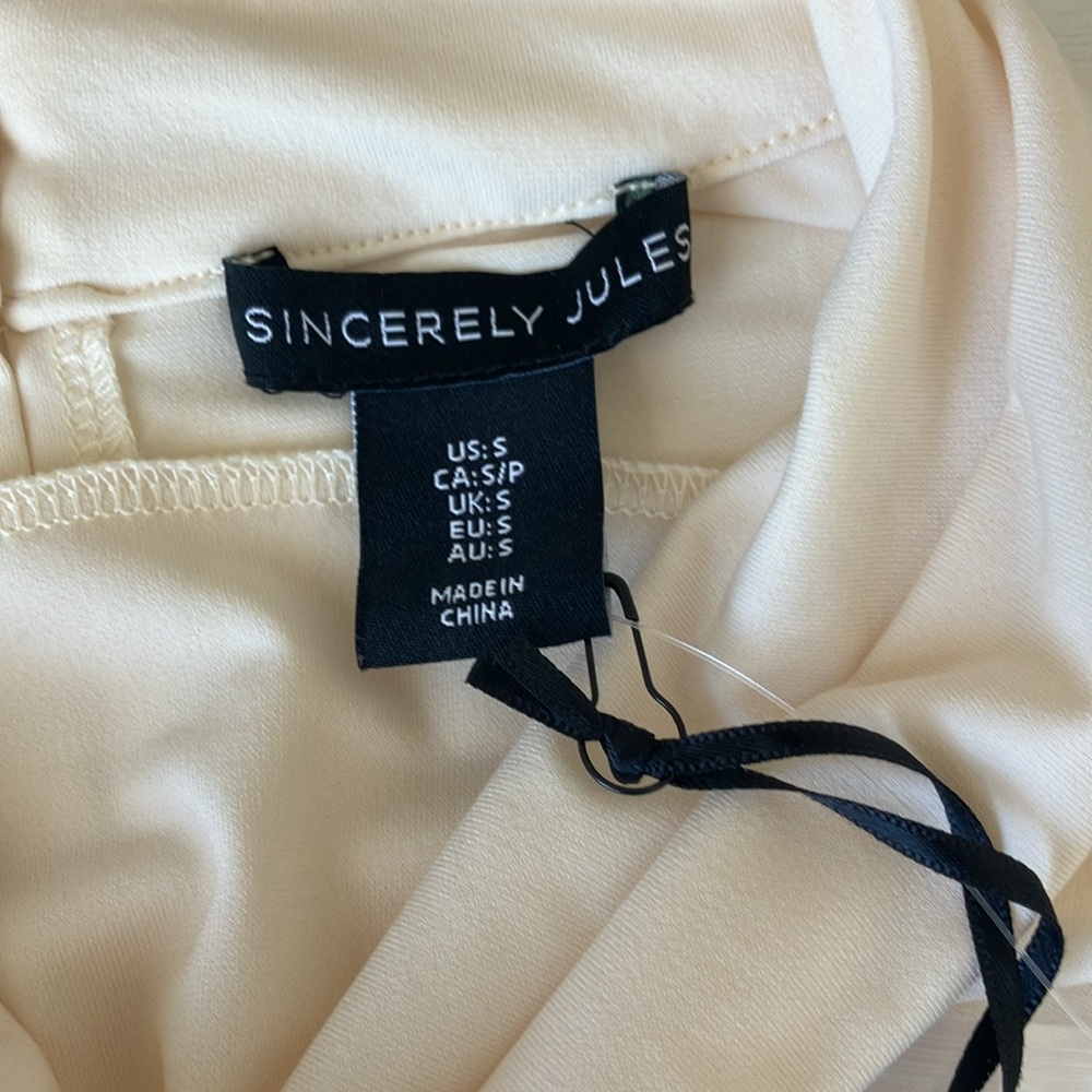 Sincerely Jules Sleeveless Top (Size Small) NWT - Picture 3 of 9